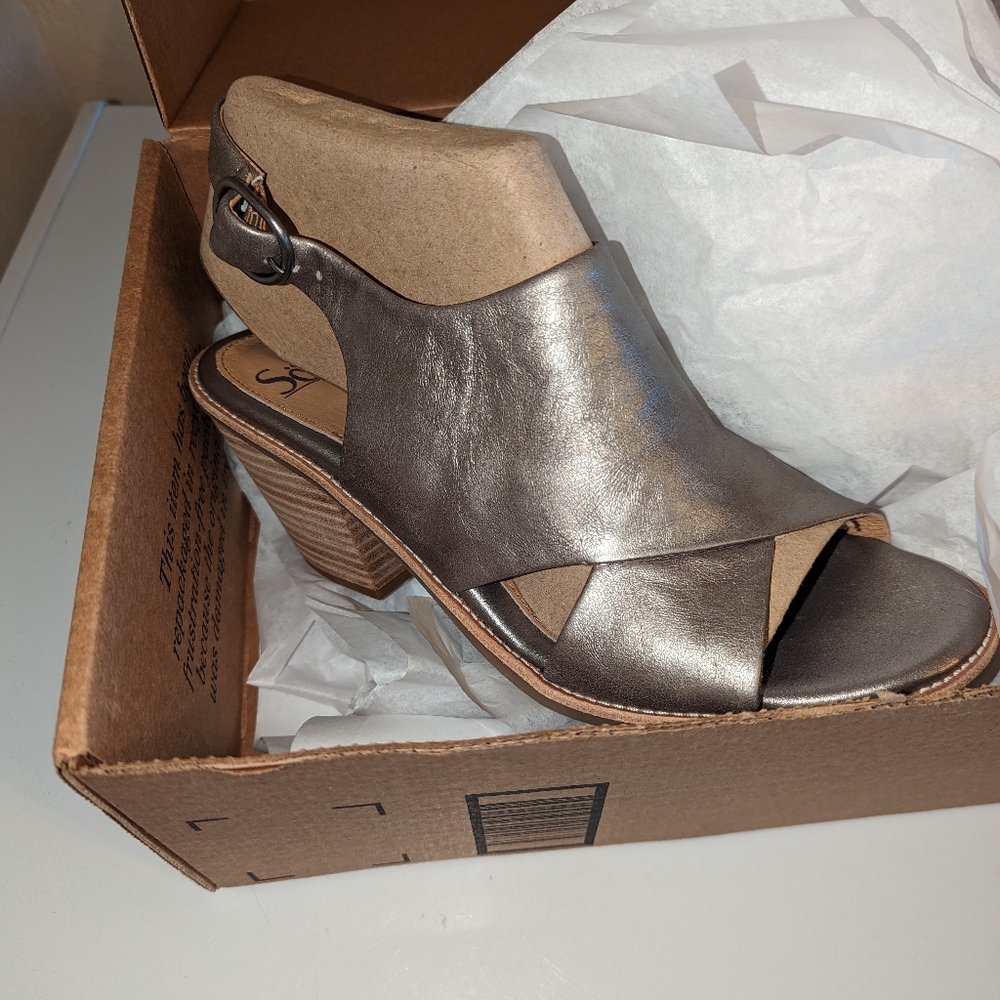 Soft Mehndi Leather Slingback NIB